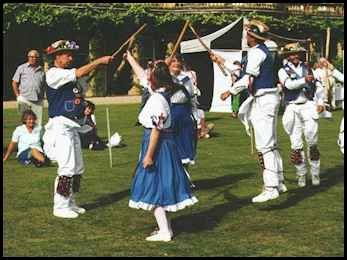 morris.jpg (15730 bytes)